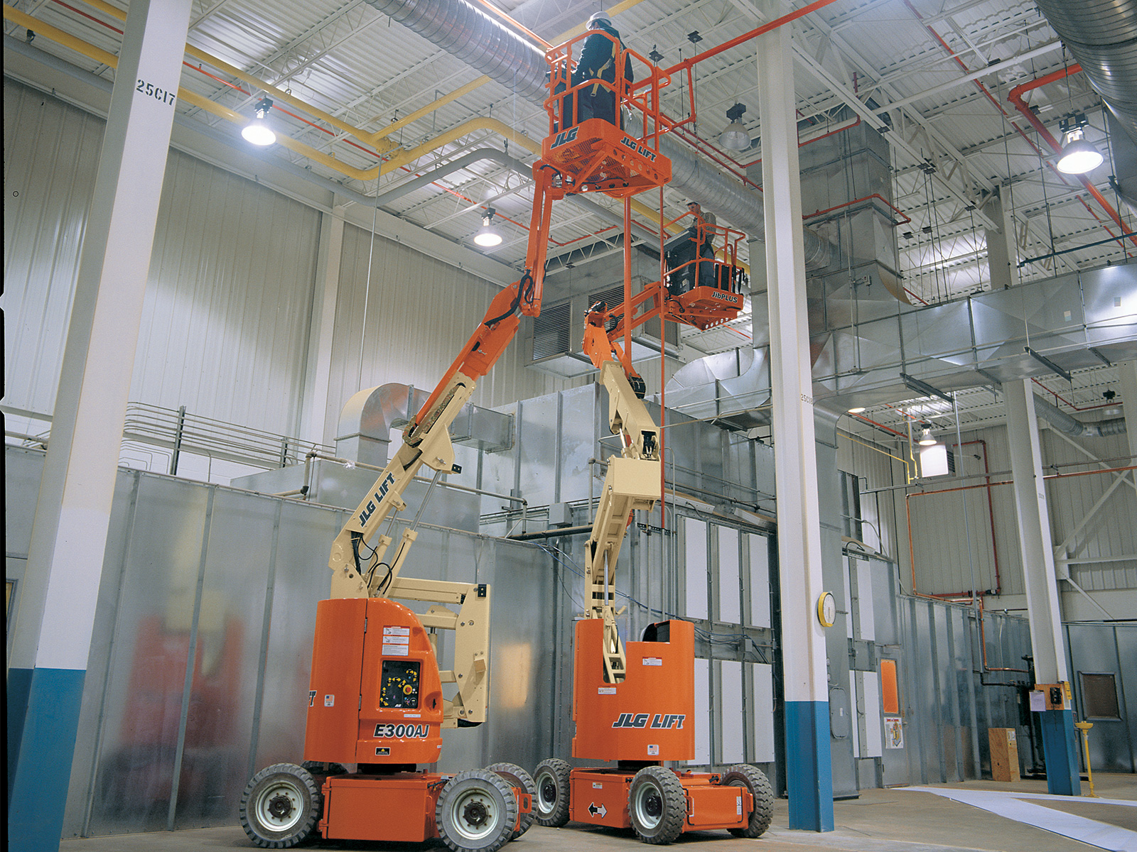 JLG E300AJP Electric Boom lift - 10.96m Max Working Height - Image 3