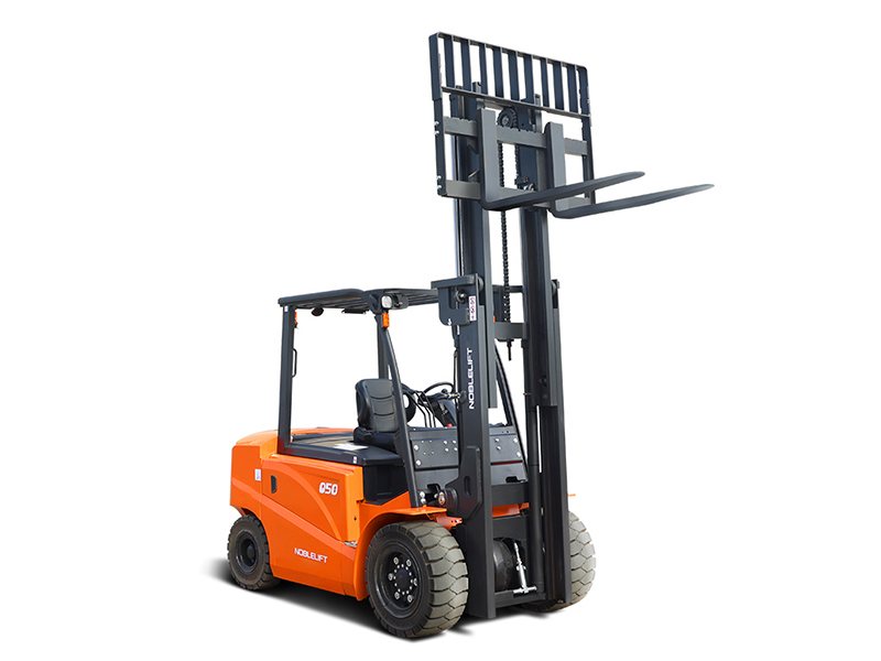 Noblelift FE4P50Q – 5.0T 4 Wheel Lithium Forklift Triplex Mast 4.8m - Image 2