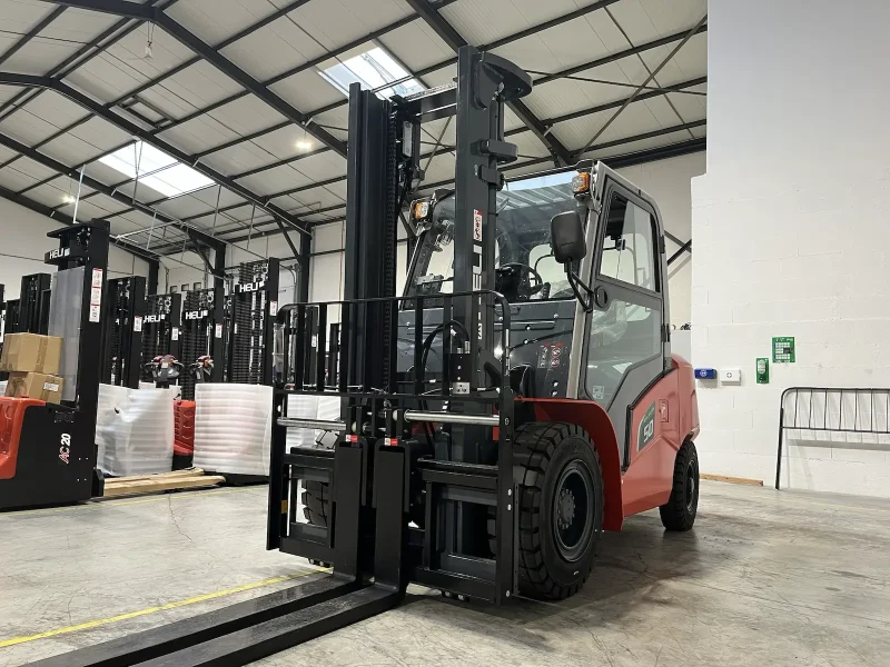 HELI CPD50-G2A11LI – 5T 4 Wheel Electric Forklift 3 Stage 4.5m Mast - Image 2