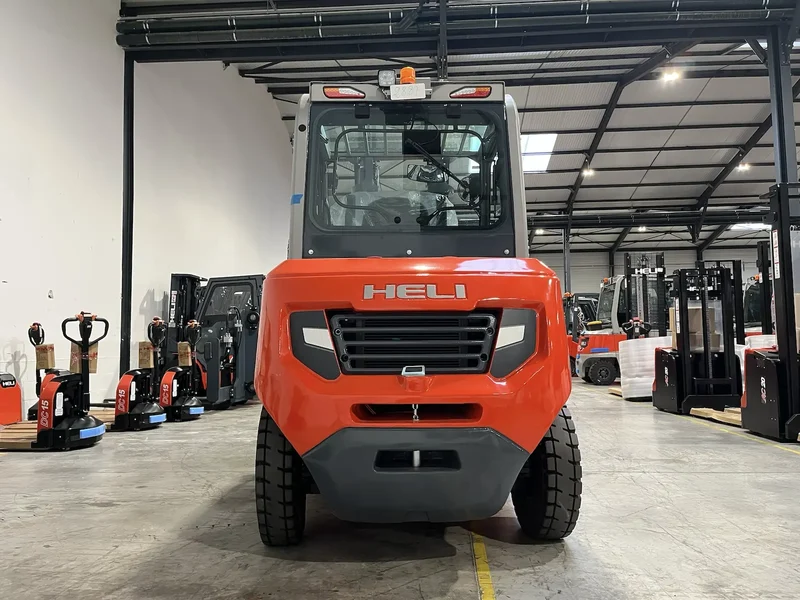 HELI CPD50-G2A11LI – 5T 4 Wheel Electric Forklift 3 Stage 4.5m Mast - Image 4