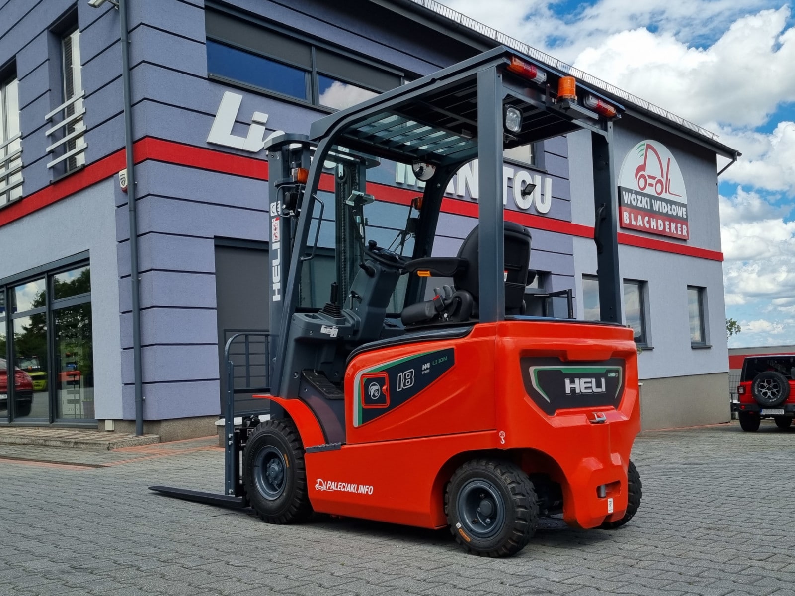 HELI CPD18-A7LIH4-S – 1.8T 4 Wheel Electric Forklift 3 Stage 4.8m Mast