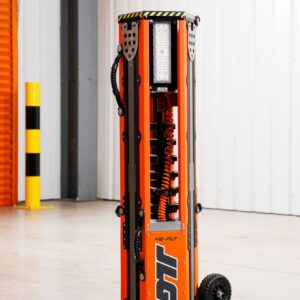 Light up any job site with the compact JLG 45-PLT. This efficient, portable LED light tower delivers 45,000 lumens of reliable brightness.